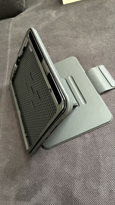Husa rugged iPad mini 7, protectie sporita, suport reglabil