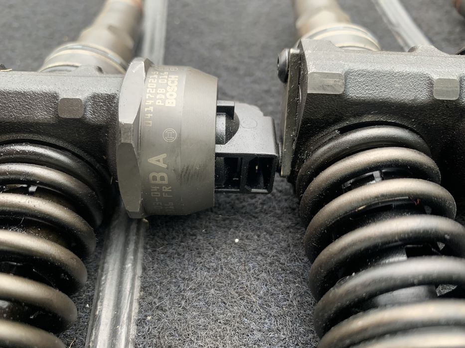 injectoare VW Transporter T5 Passat B6 1.9 tdi 105cp 038130073AG BA