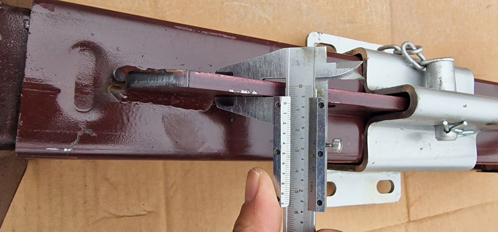 Picior sprijin remorca 9 tone pret 800 lei se poate trimite prin curie