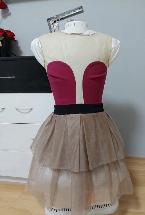 Официална къса рокля AVIN