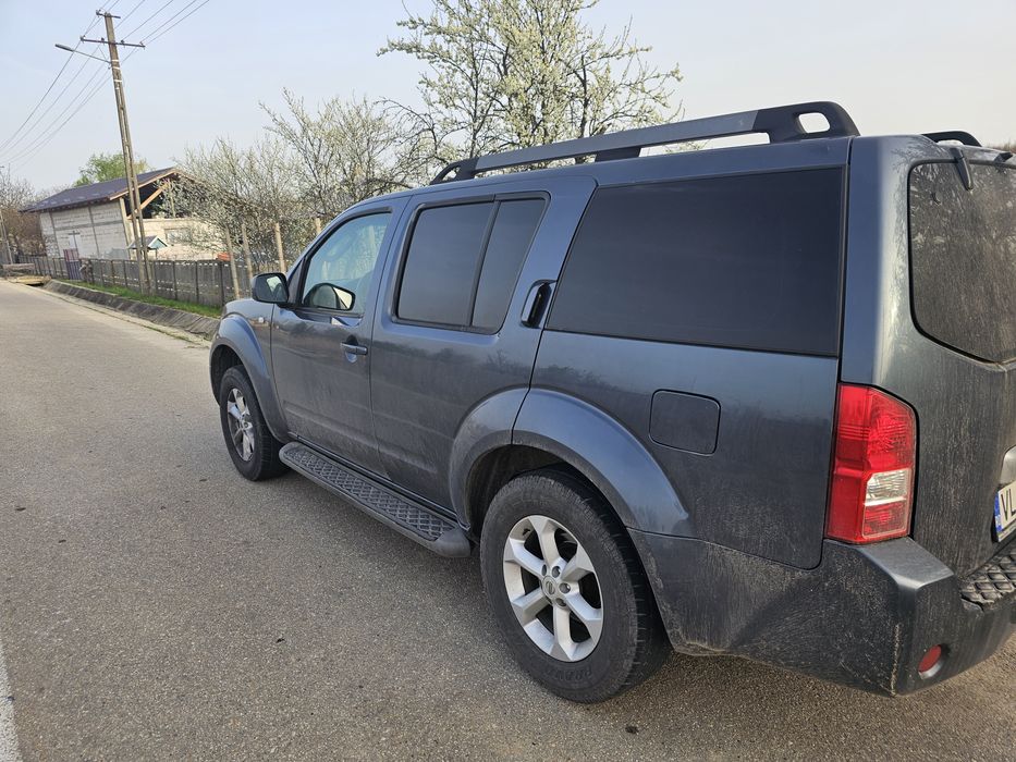 Nissan pathfinder