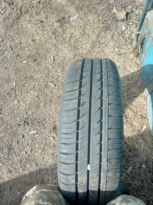 Продам 2 баллона Р15