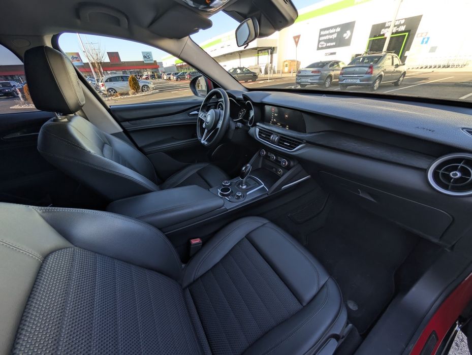 Alfa Romeo Stelvio Q4