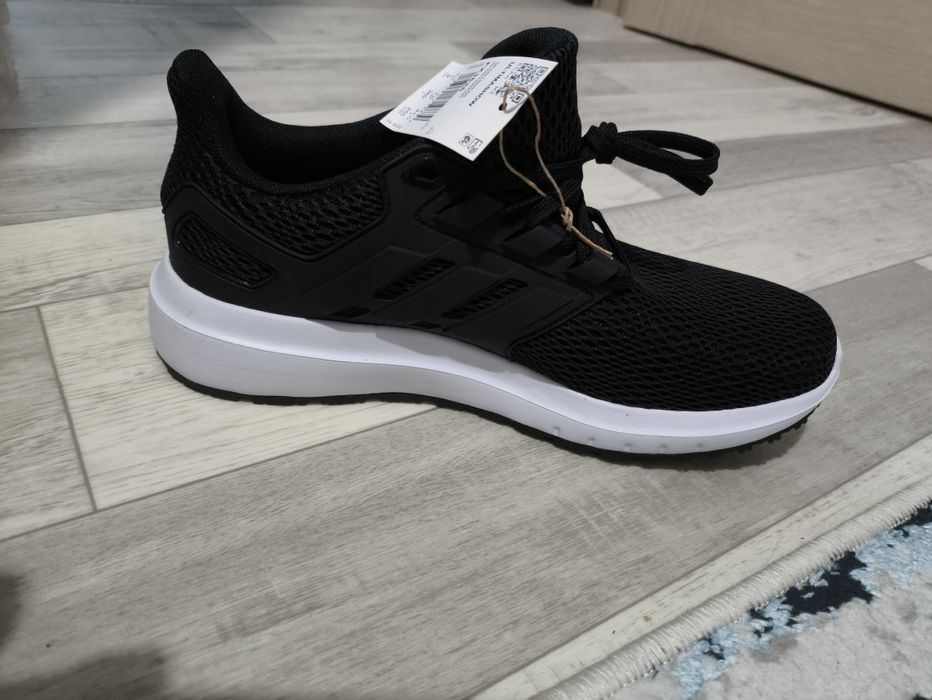 Кроссовки адидас оригинал