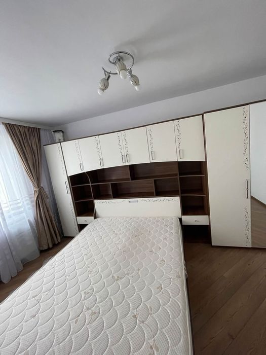 Vând mobilă + pat cu saltea ,preț 2300de lei .