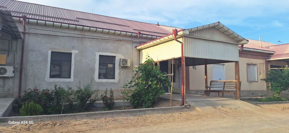 350 кв жой сотилади