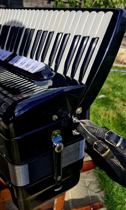 Acordeon italian Piermaria 120 basi