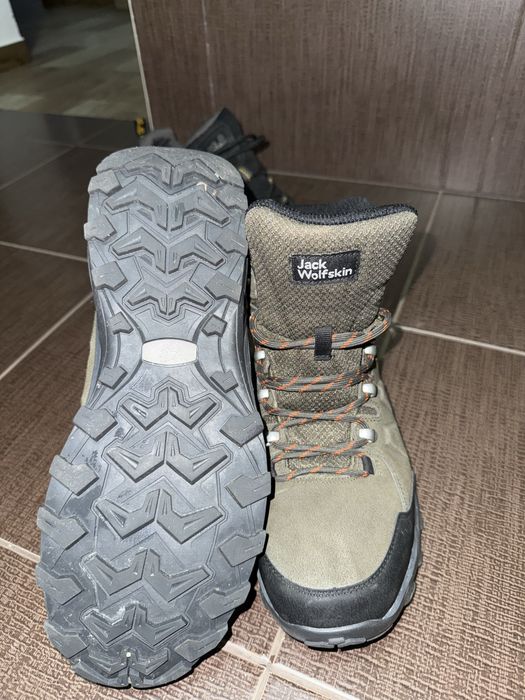 Vând ghete Jack Wolfskin bărbați