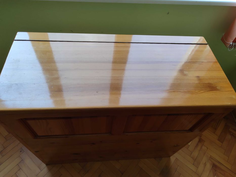 Уникална дървена ракла