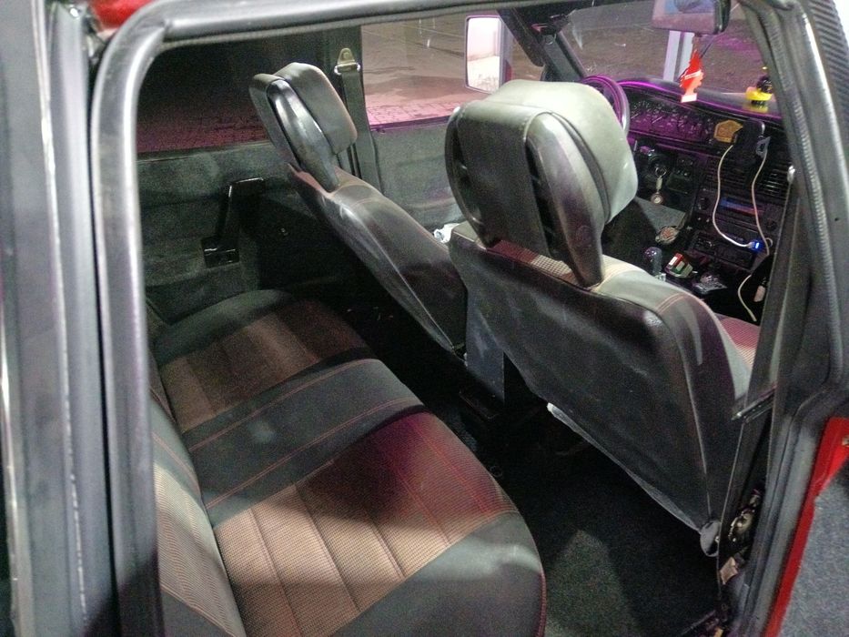 Автомобиль москвич 2141