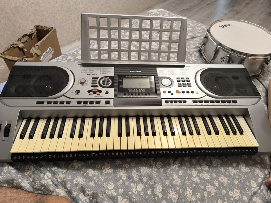 Синтезатор Cortland MK-935