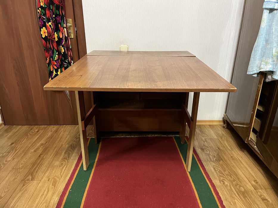 Продам стол трансформер