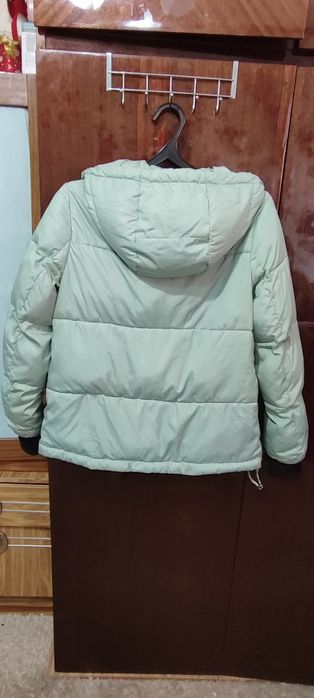 Продам две кофты и куртку