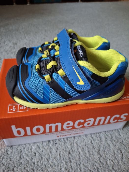 Biomecanics mărimea 25