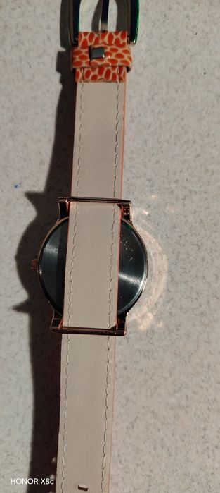 Часы женские (новые)