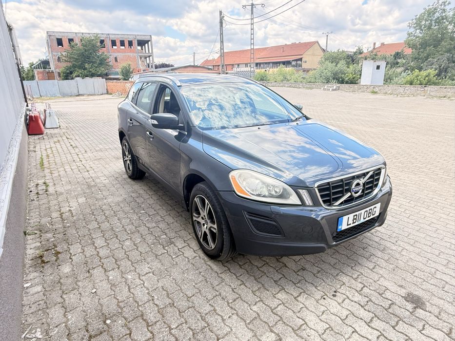 VOLVO XC60 0 — imagine 3