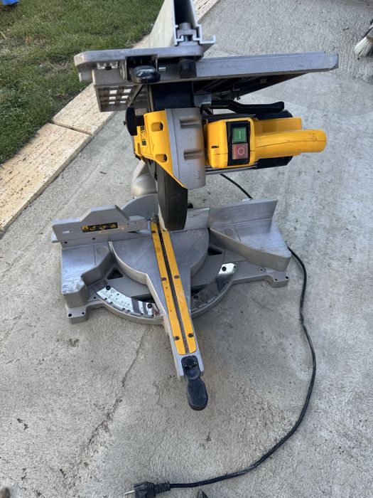Circular Dewalt 305