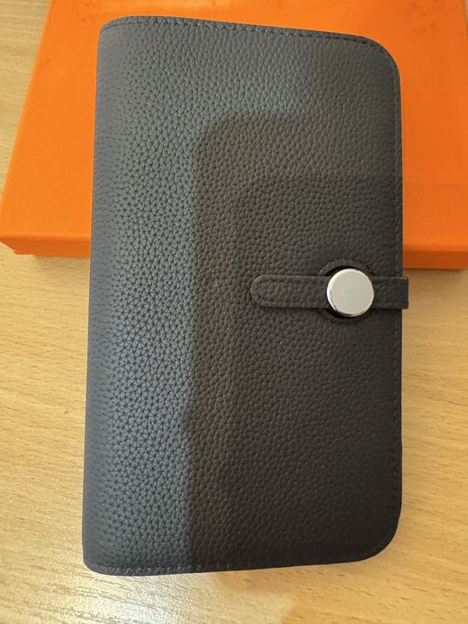 Портфейл Hermes
