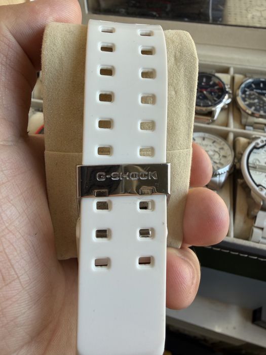 Ceas g-shock alb