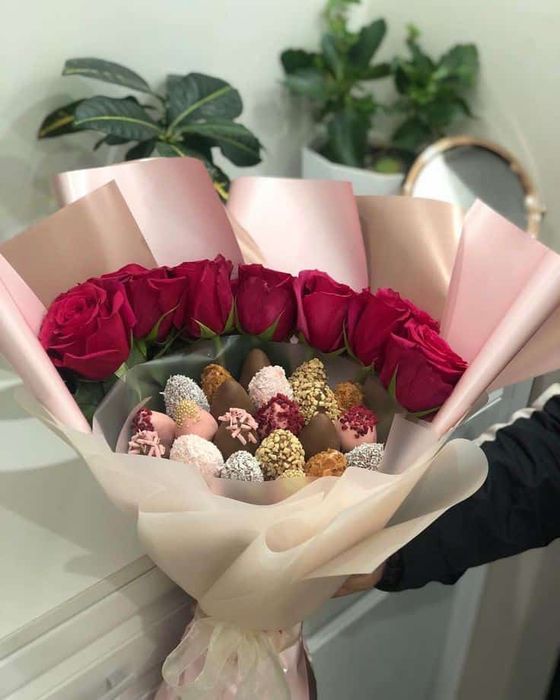 Клубника в шоколаде Астана