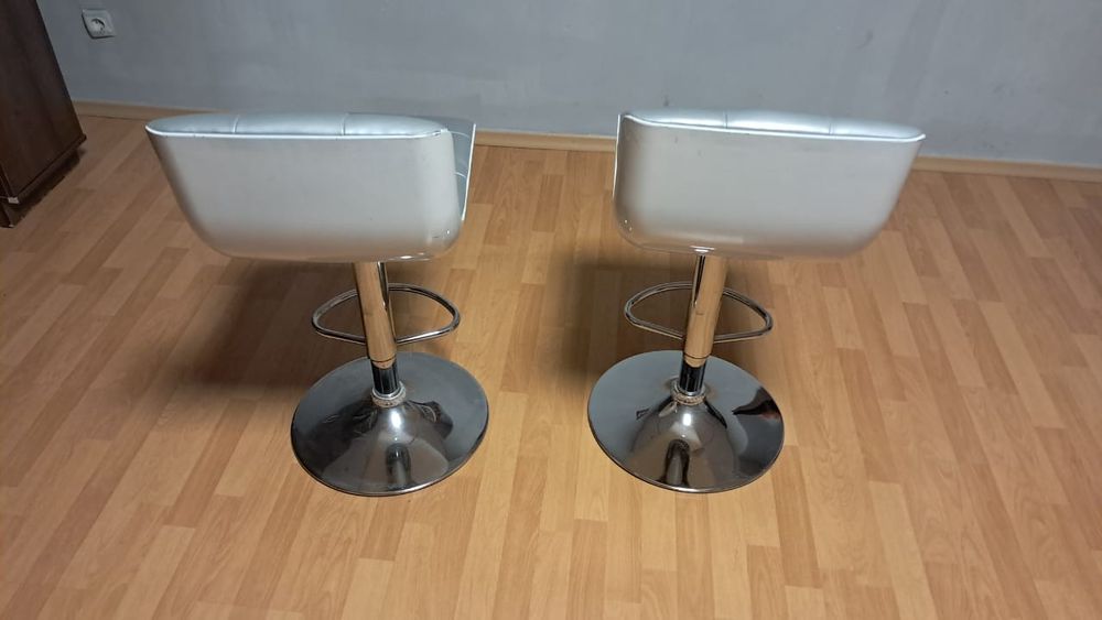 Барные стулья 2шт