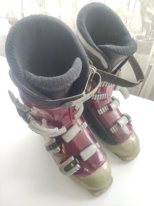 Clăpari adulți Nordica, marimea 42-43 (int./ext. 270/320 mm)