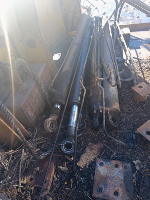 Цилиндр Тракторныи запчасти