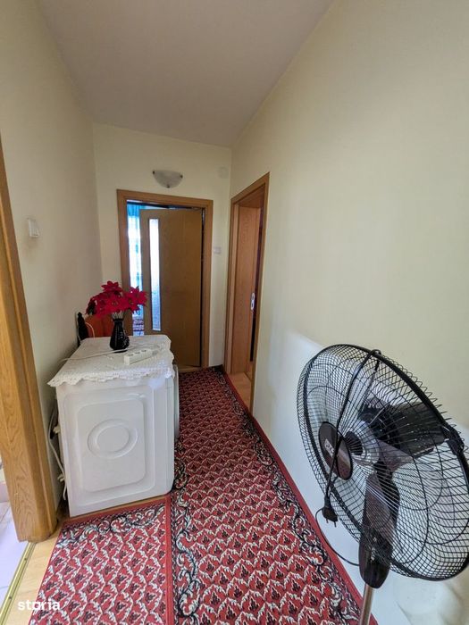 Apartament cu 3 camere semidecomandat – Calea București, zona Institut