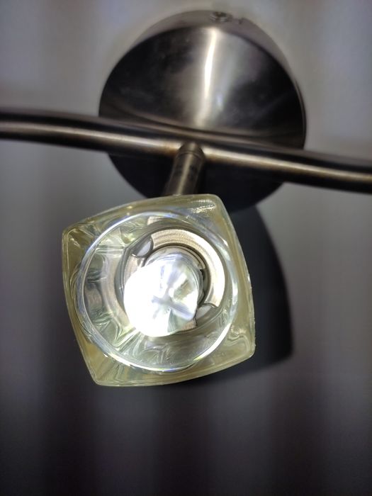 Люстра  3-х рожковая.     .