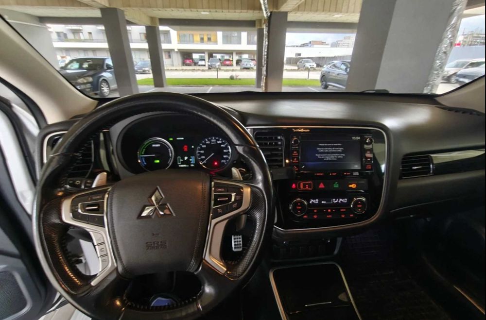Vand Mitsubishi Outlander phev