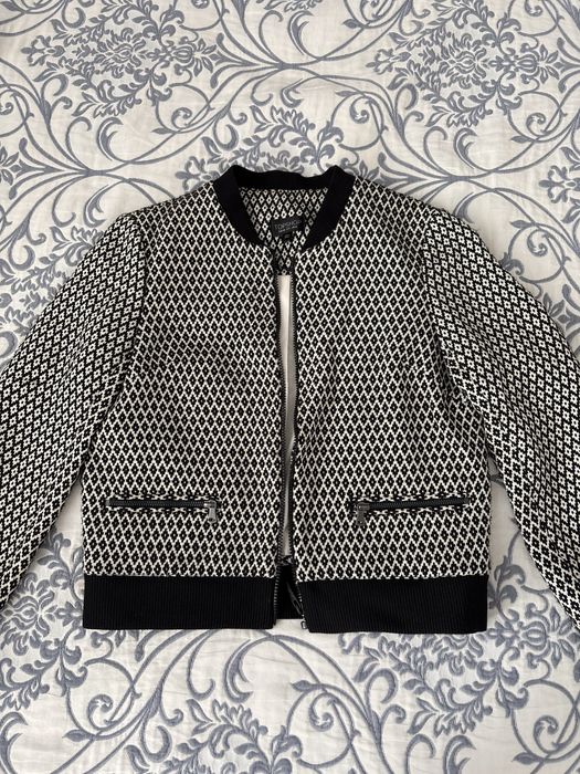 Бомбер твидовый эмираты