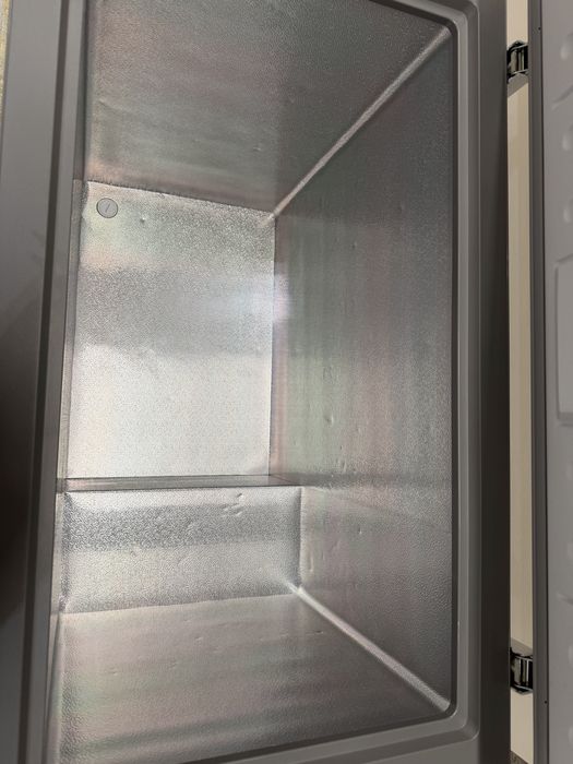 Морозильник Midea 249 л