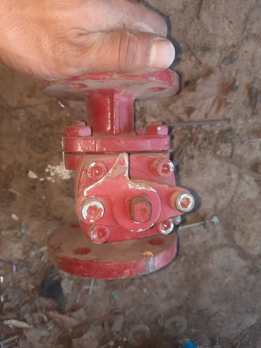 Продам задвижки новые