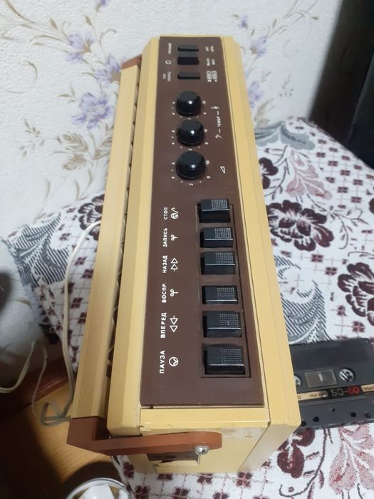 Магнитофон "ЭЛЕКТРОНИКА" кассетный