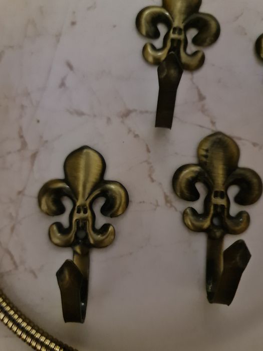 Продам новые аксессуары для штор.