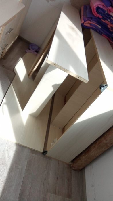 Жаксы жағдайда мебельдер