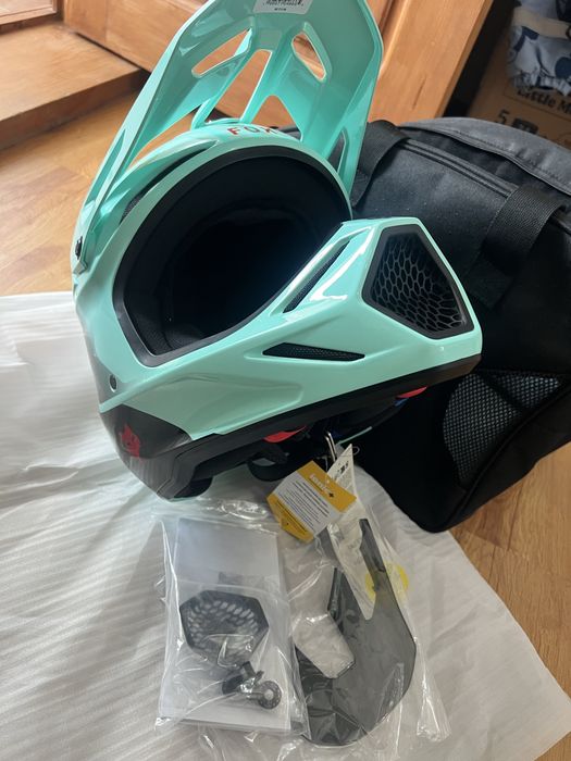 Casca FOX v3  noua marimea M 57-58 cm