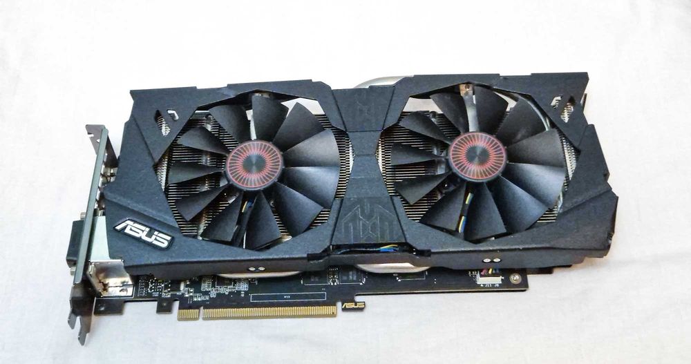 Placă video ASUS GeForce GTX 970 Strix OC 4GB GDDR5 (DirectCU II)