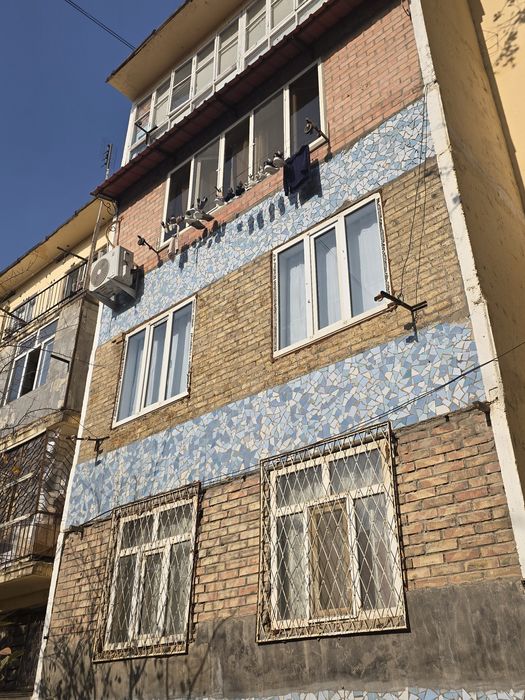 2 ком кв в 3 микр 3 этаж обменяю на 3 ком с доплатой