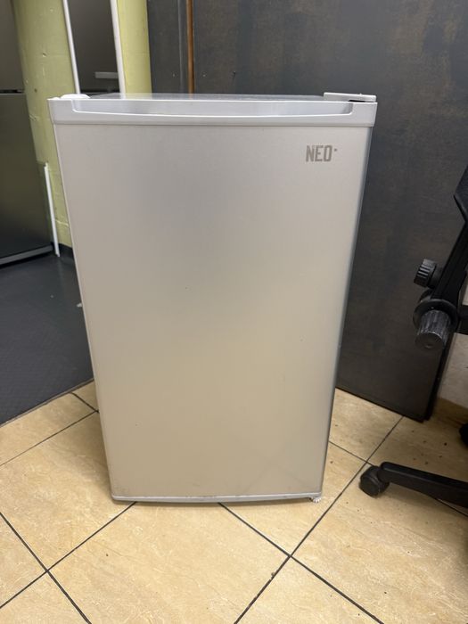 Хладилник NEO малко използван