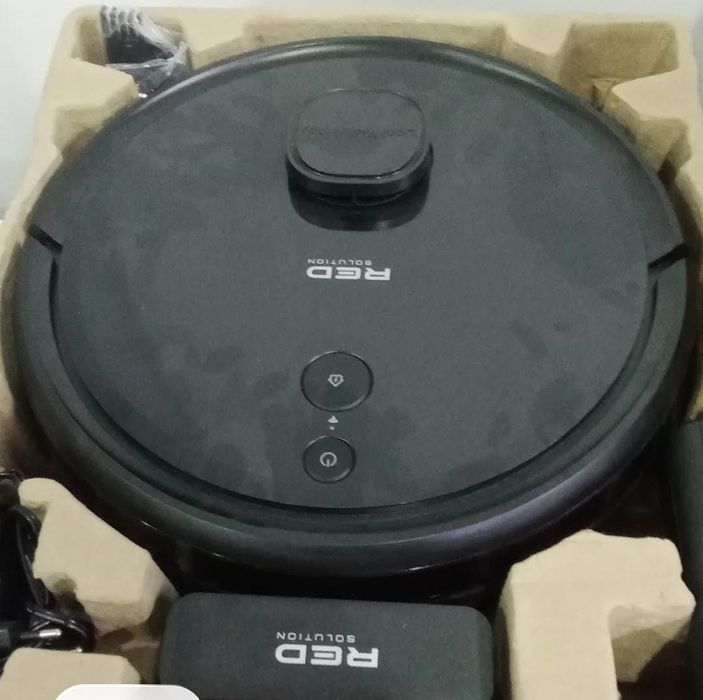 Продам отличный робот пылесос . С навигацией по дому оснащен лидаром