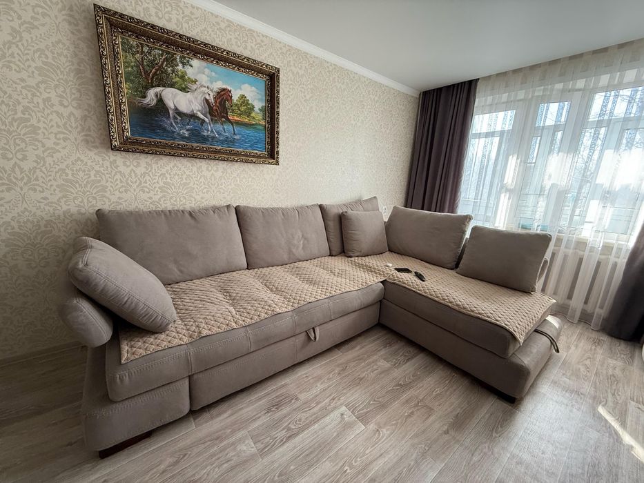 Угловой диван очень красивый