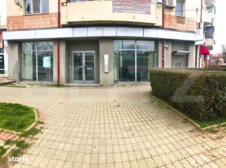 Spatiu comercial stradal, 160 mp, zona Micro 3