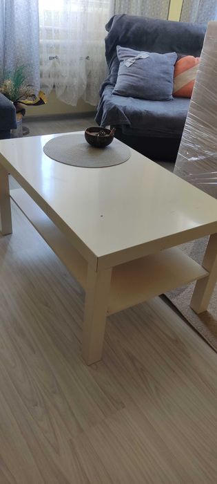 Шкафчета с чекмеджета