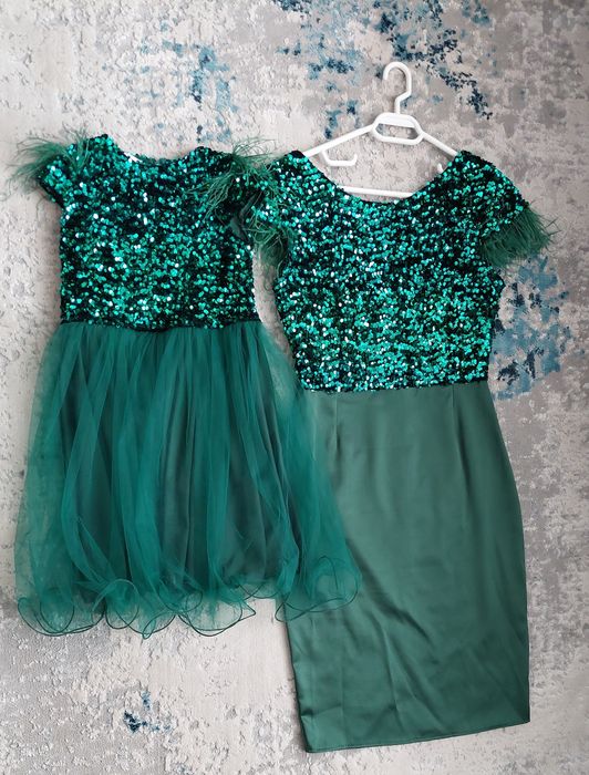 Set rochițe mamă fică. S și 5-6 ani fetița