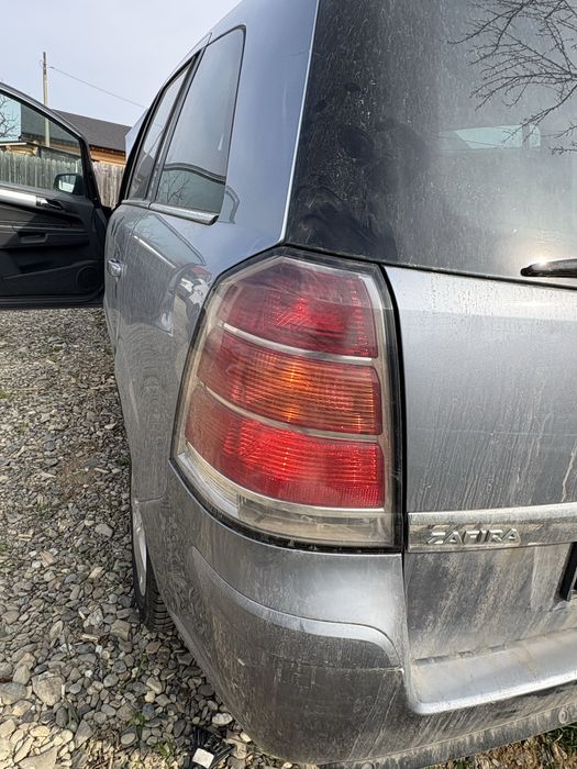 Dezmembrez Opel Zafira 1.9 Diesel cutie manuala 6+1 (2006)
