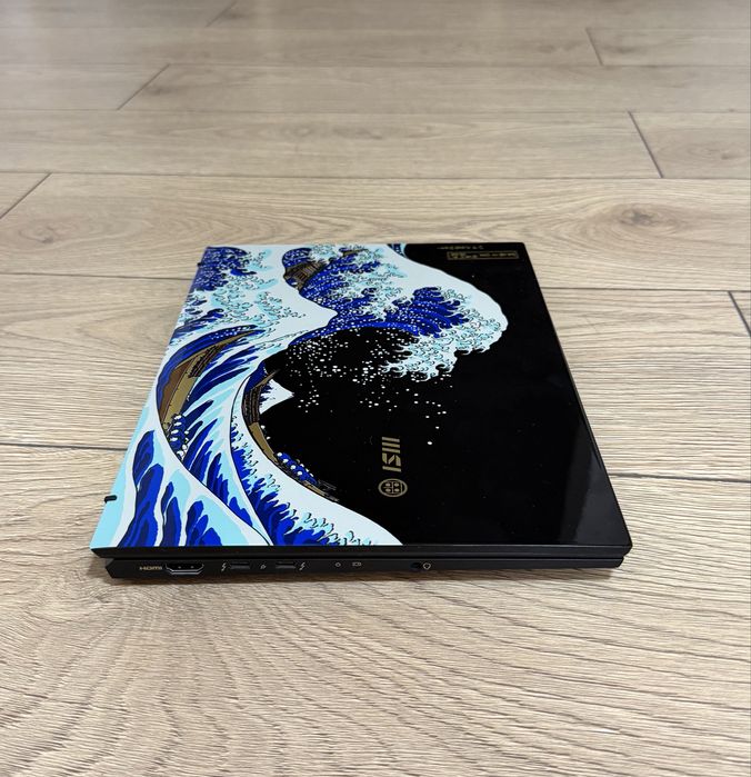 Лаптоп MSI Prestige 13 AI+ Ukiyo Edition U9-288V/32/2TB/OLED