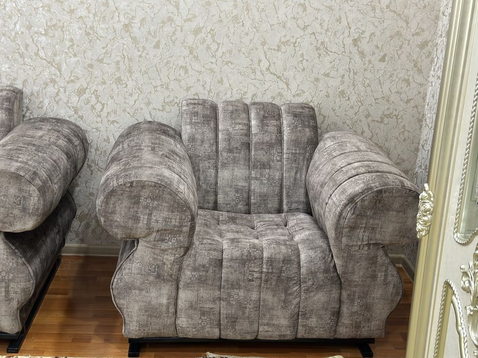 Divan nabor sotiladi 3 talik