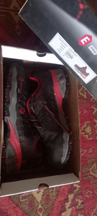 Спецобувь.Плуботинки Emerton.