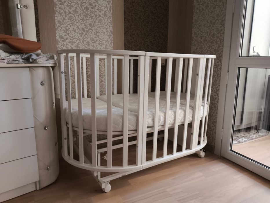 Продам детский манеж 10000